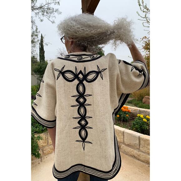 Colores del Pueblo Women's Sweater OS Serape Cloak White Wool Guatemalan Ethnic - Picture 2 of 10